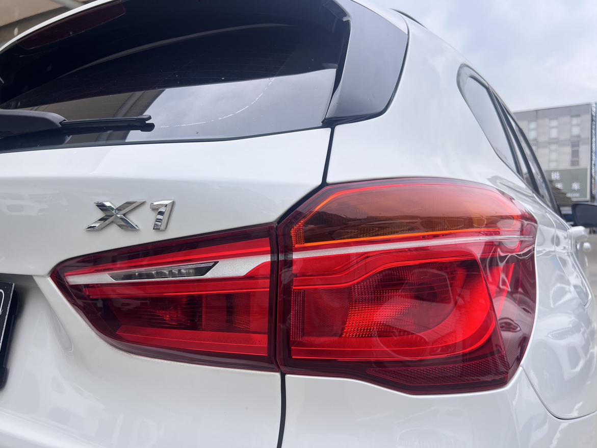BMW X1 2018 thumb 6
