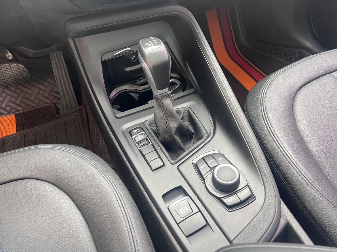 BMW X1 2018 thumb 10