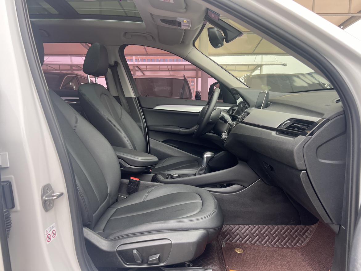 BMW X1 2018 thumb 12