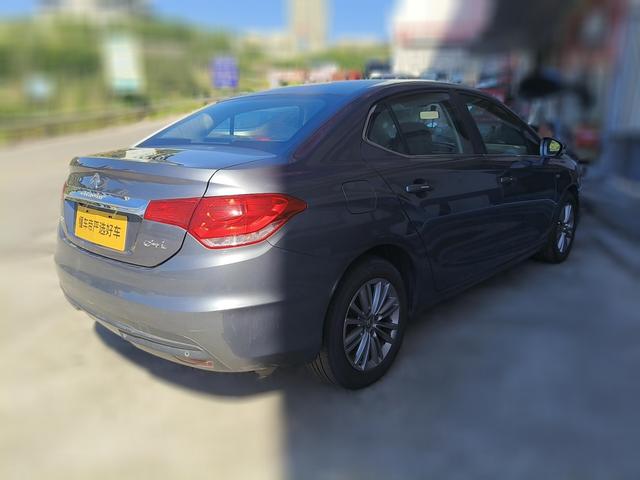 Citroen C4L 2013 thumb 2