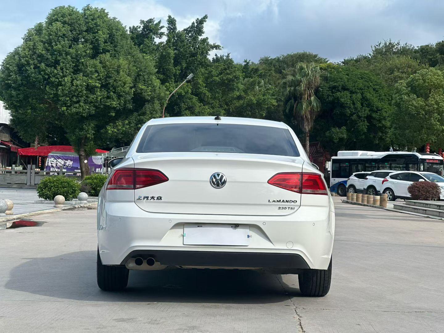 Volkswagen Lamando 2017 thumb 3