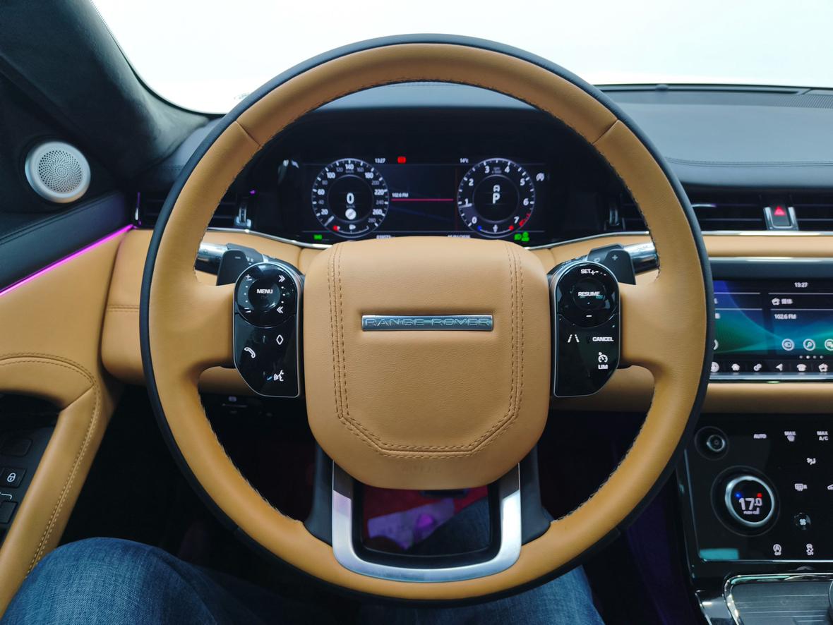 Land Rover Evoque 2020 thumb 9