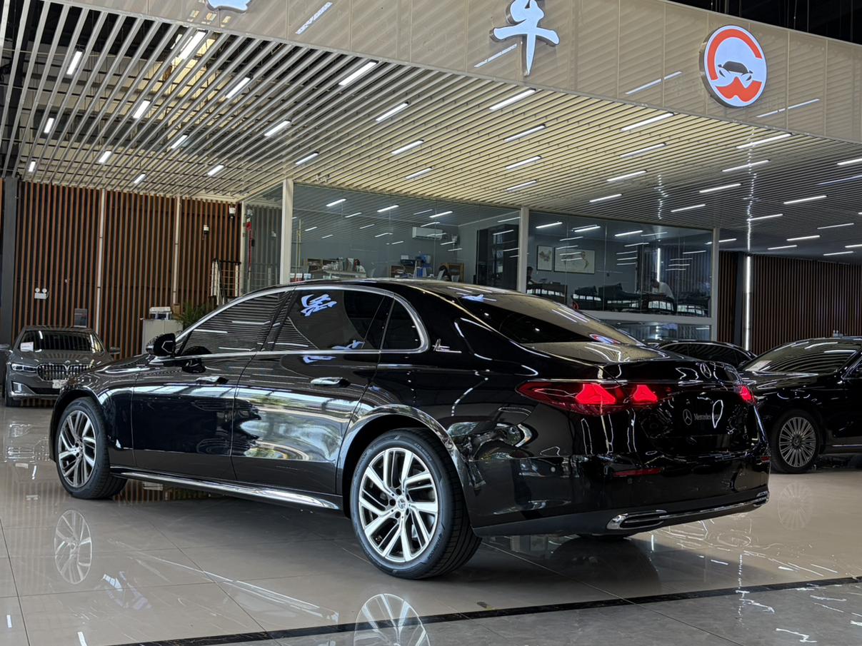 Mercedes-Benz E-Класс 2025 thumb 3