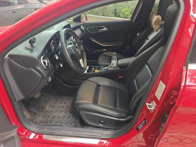 Mercedes-Benz GLA 2016 thumb 8