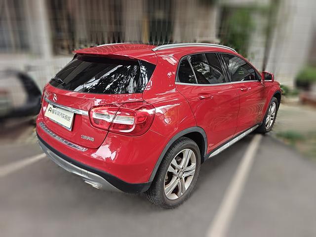 Mercedes-Benz GLA 2016 thumb 12
