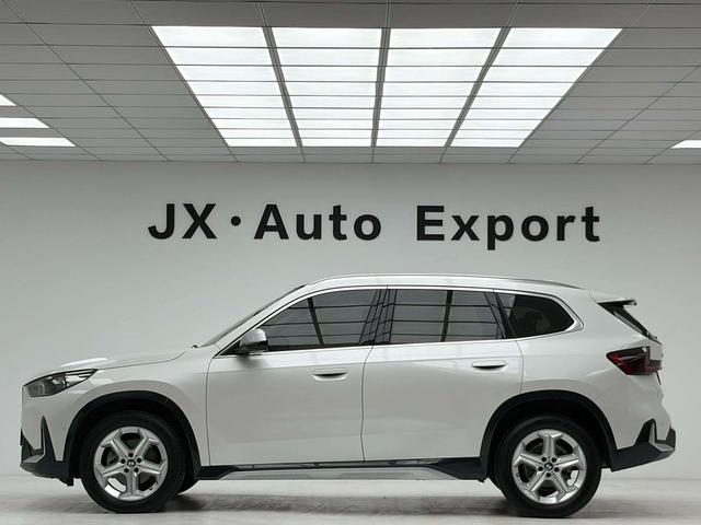 BMW X1 2023 thumb 2
