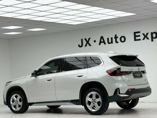 BMW X1 2023 thumb 3