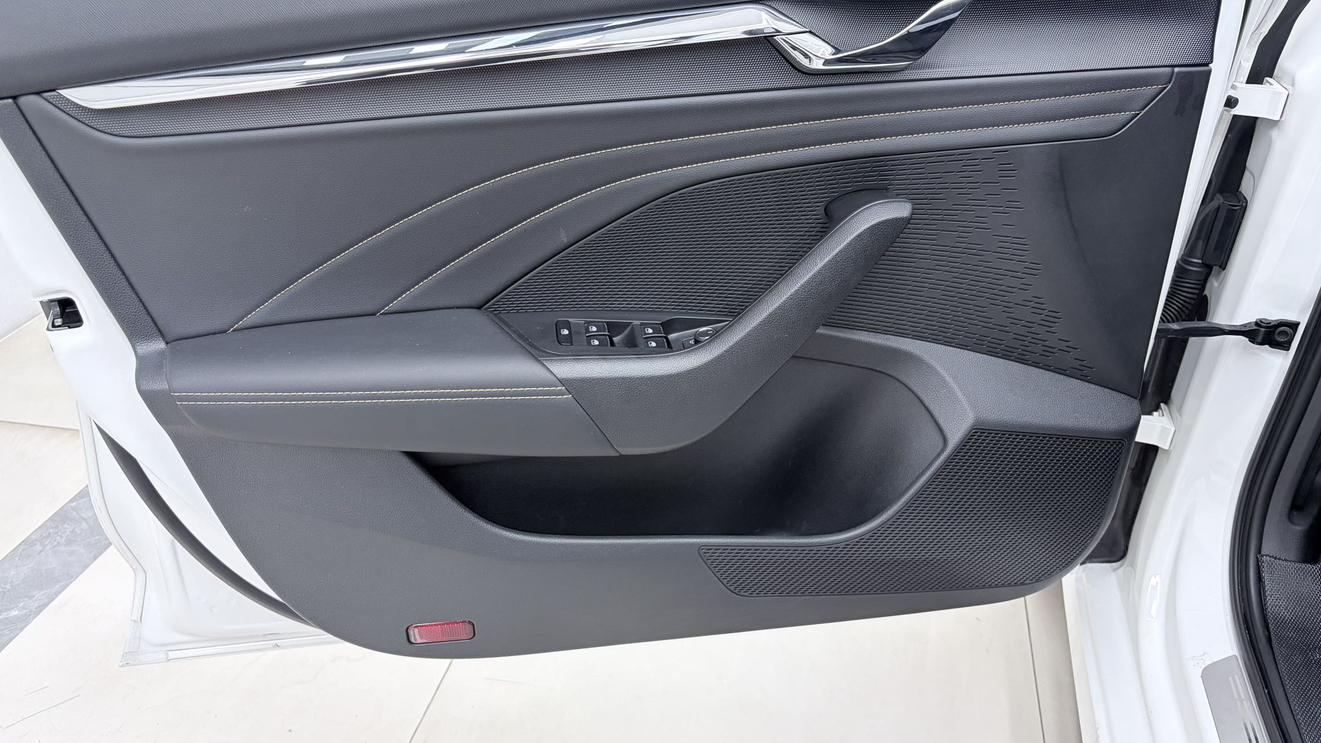 Skoda Ming Rui 2022 thumb 5