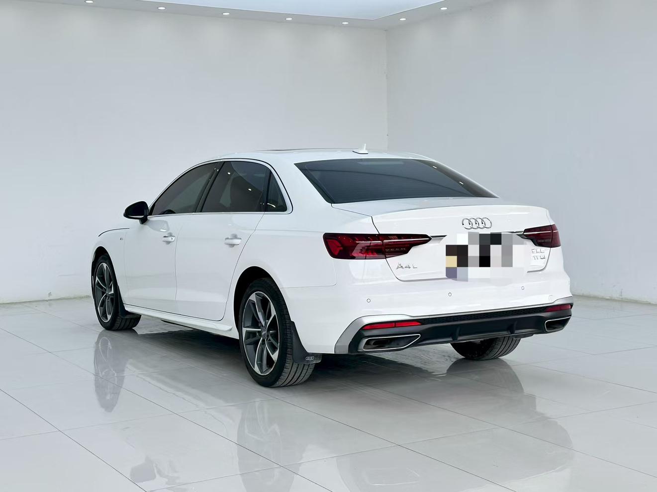 Audi A4 2020 thumb 2