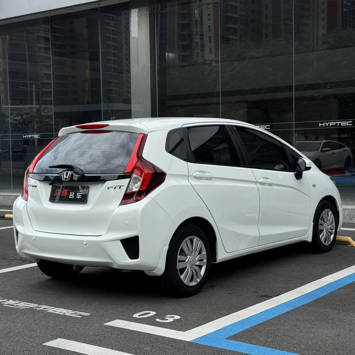 Honda Fit Shuttle 2016 thumb 4