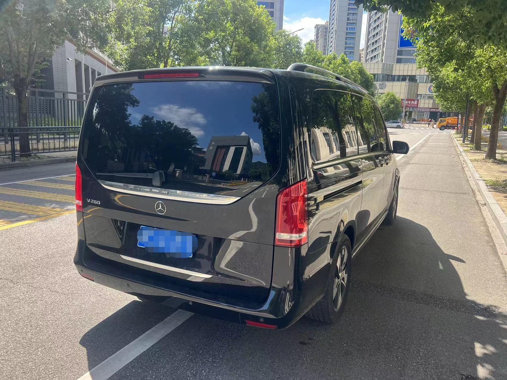 Mercedes-Benz V-Класс 2022 thumb 4