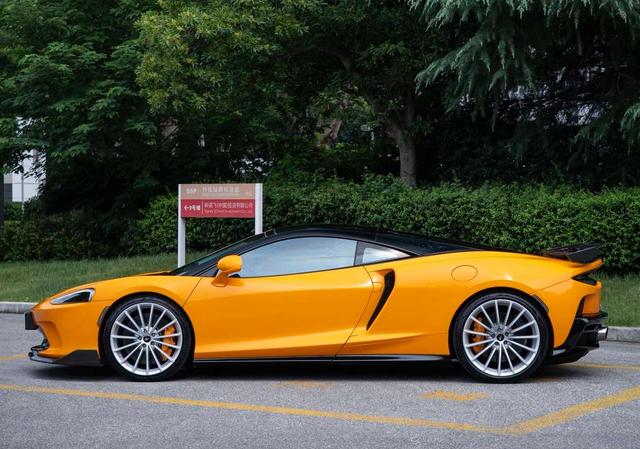 McLaren GT 2023 thumb 2