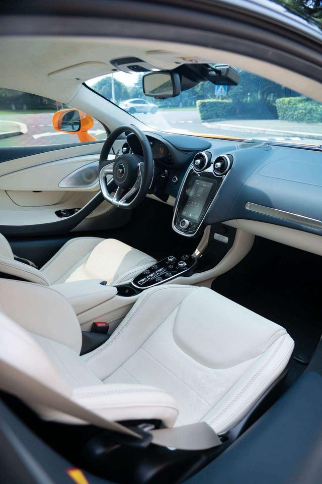 McLaren GT 2023 thumb 10