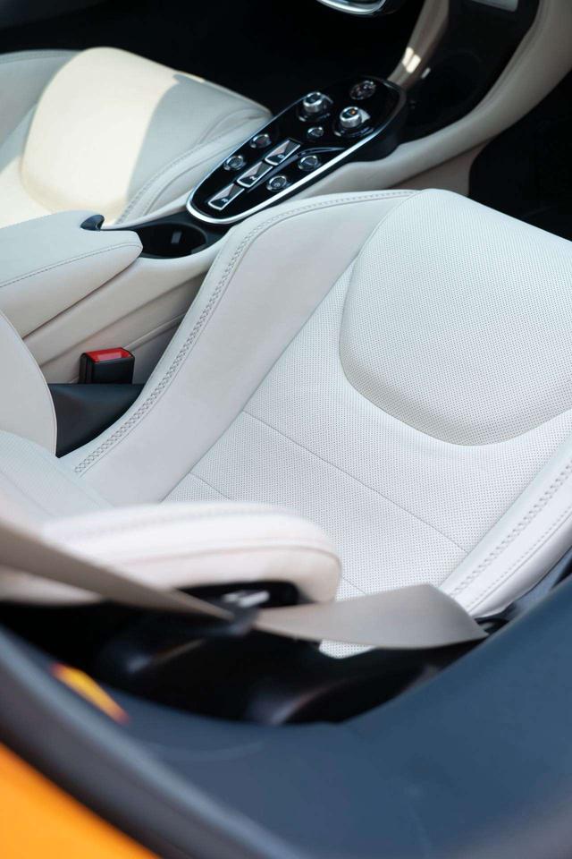 McLaren GT 2023 thumb 11