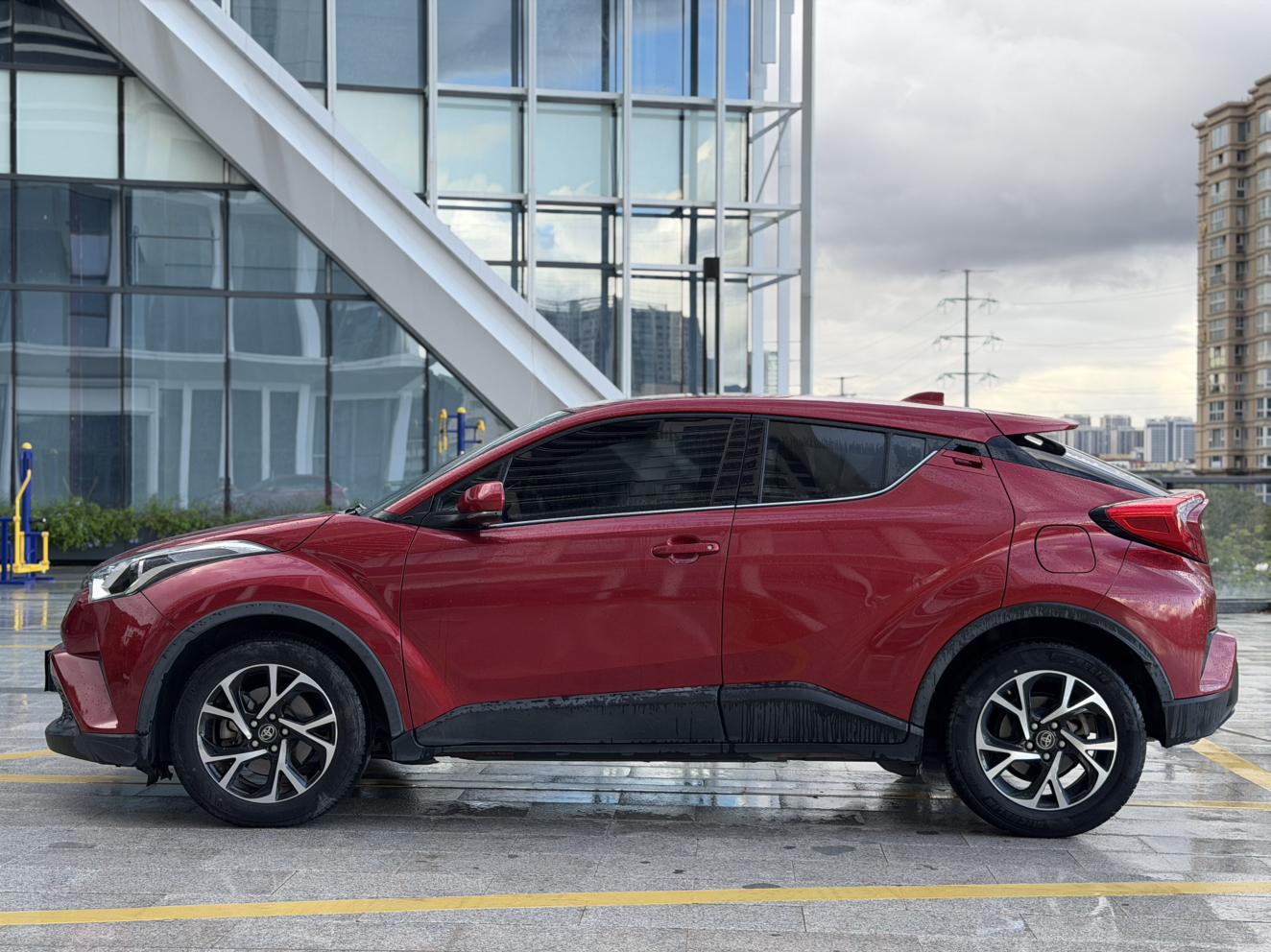 Toyota C-HR 2020 thumb 2