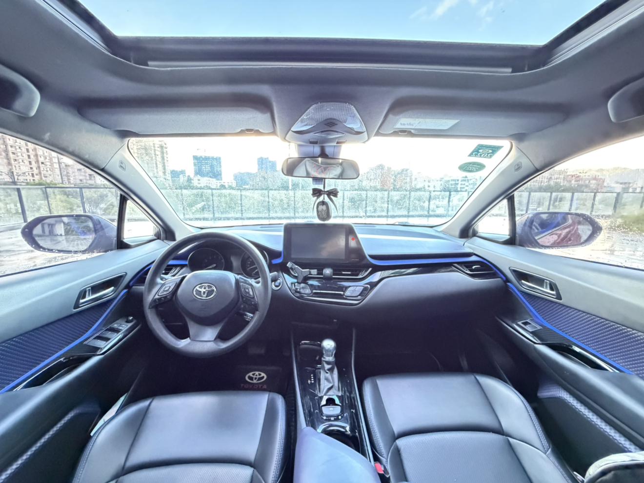 Toyota C-HR 2020 thumb 9