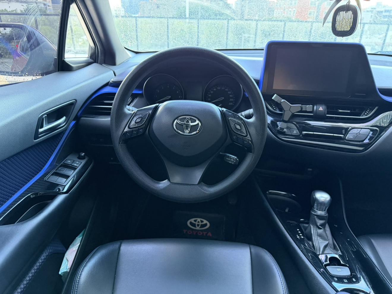 Toyota C-HR 2020 thumb 10