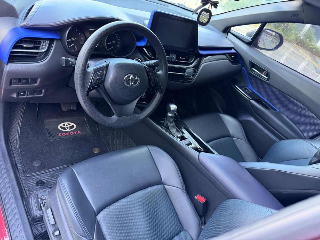 Toyota C-HR 2020 thumb 11