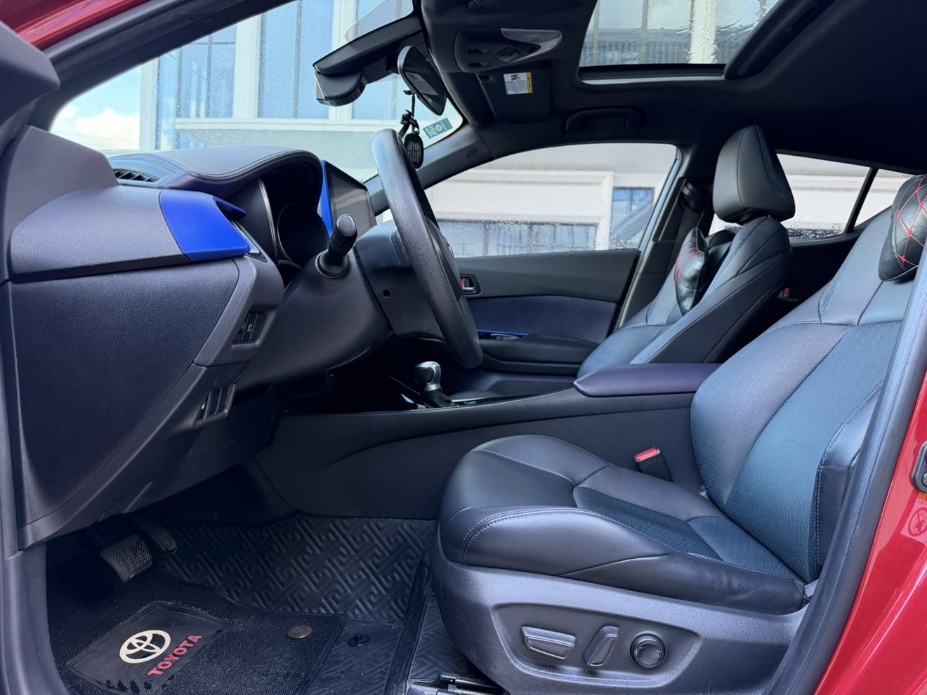 Toyota C-HR 2020 thumb 12