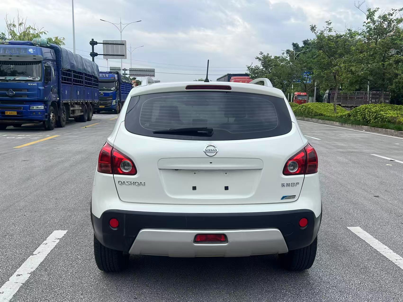 Nissan Qashqai+2 2015 thumb 3