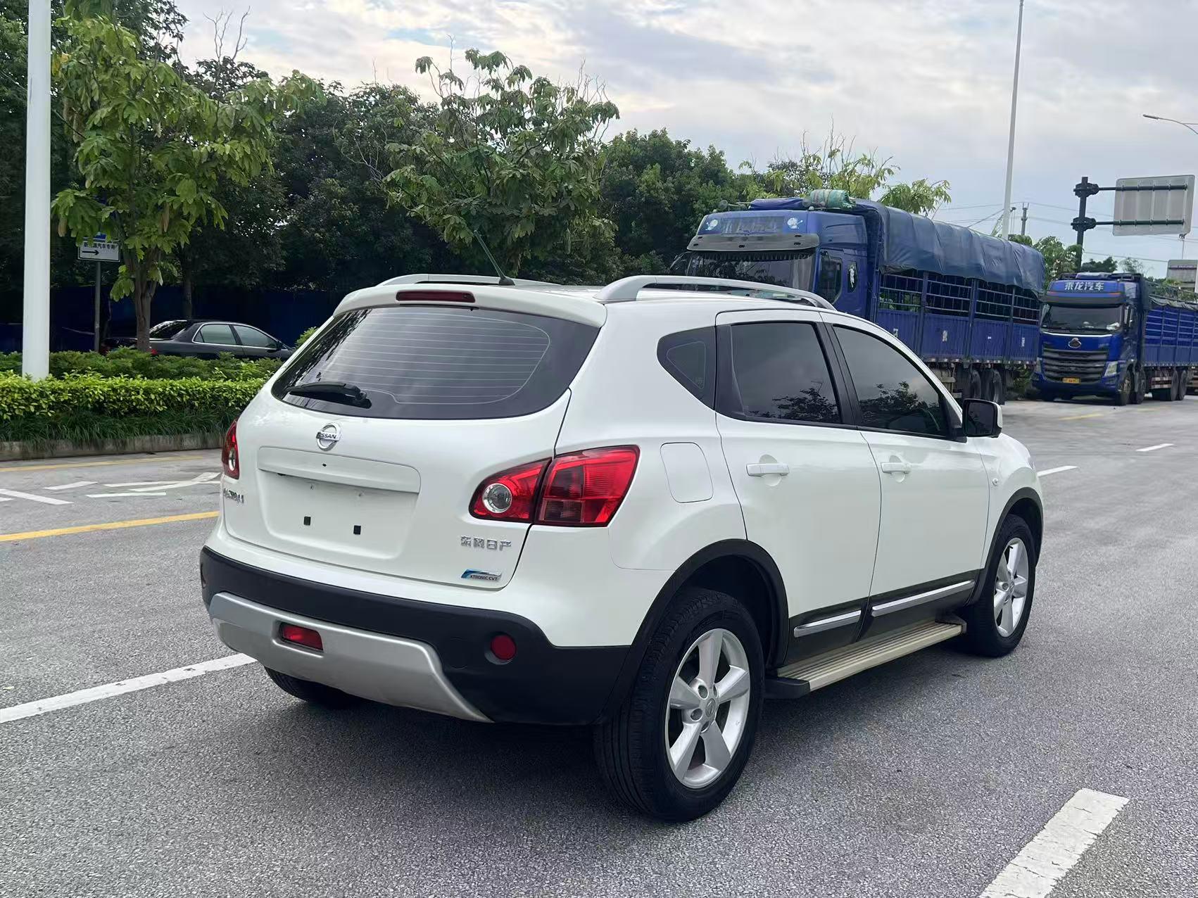Nissan Qashqai+2 2015 thumb 4