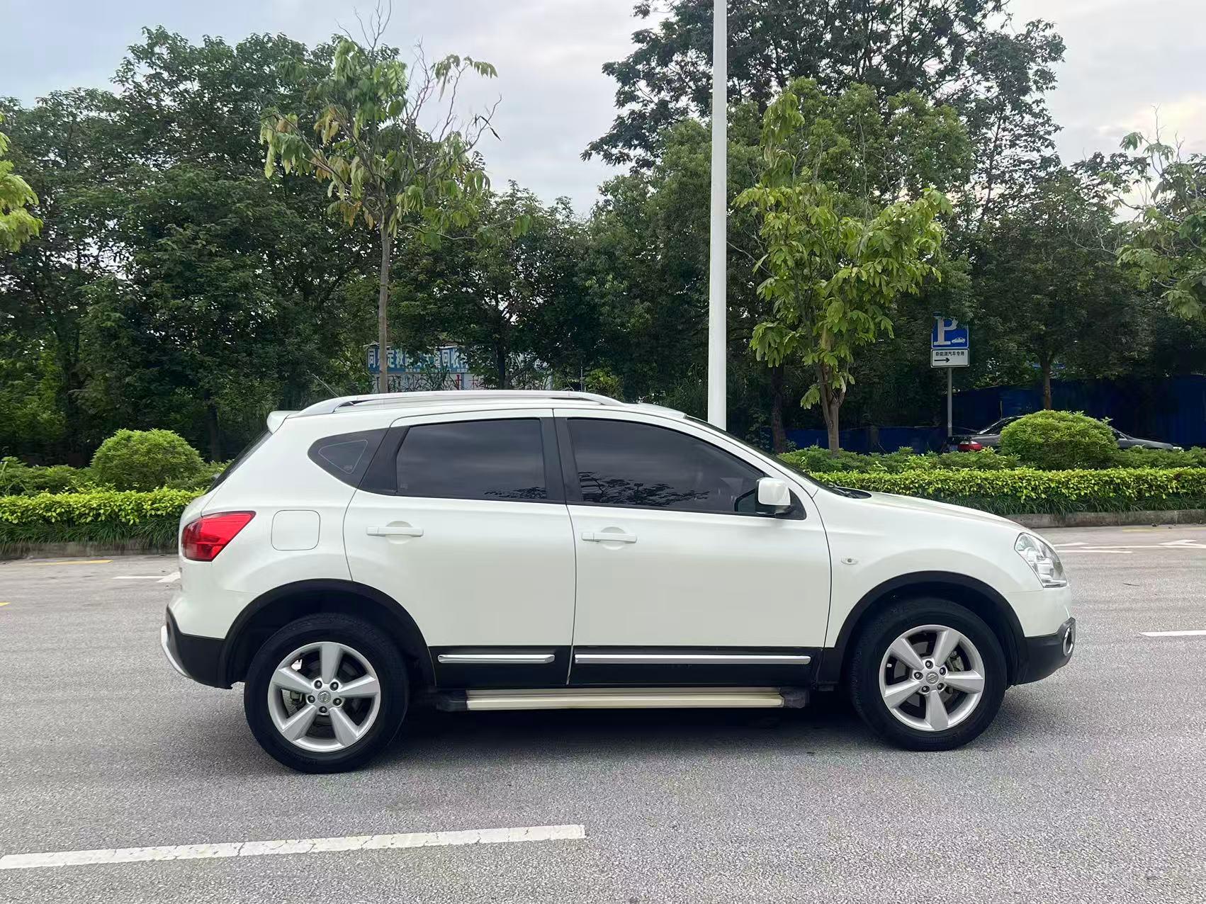 Nissan Qashqai+2 2015 thumb 5