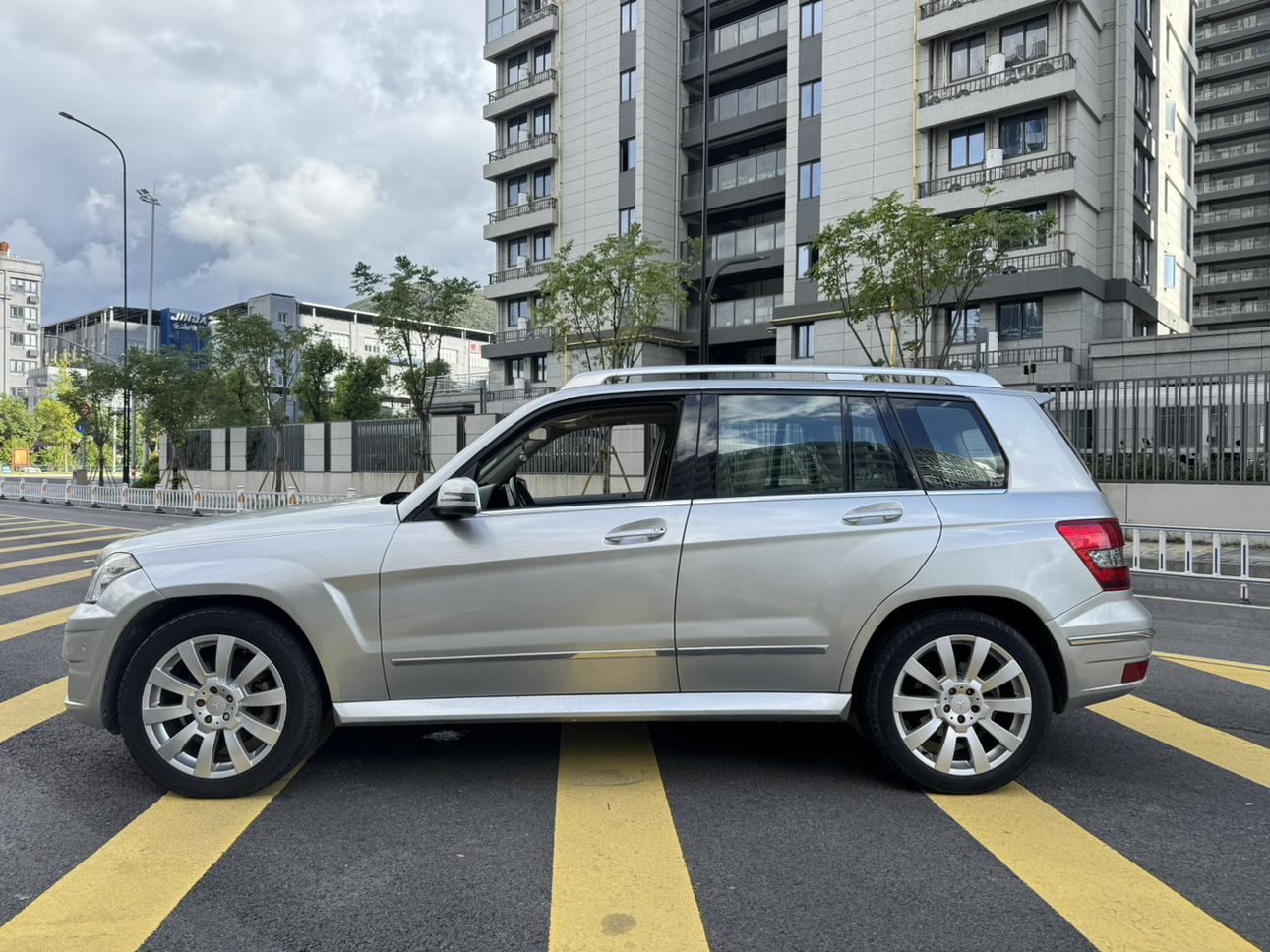 Mercedes-Benz GLK-Класс 2010 thumb 2