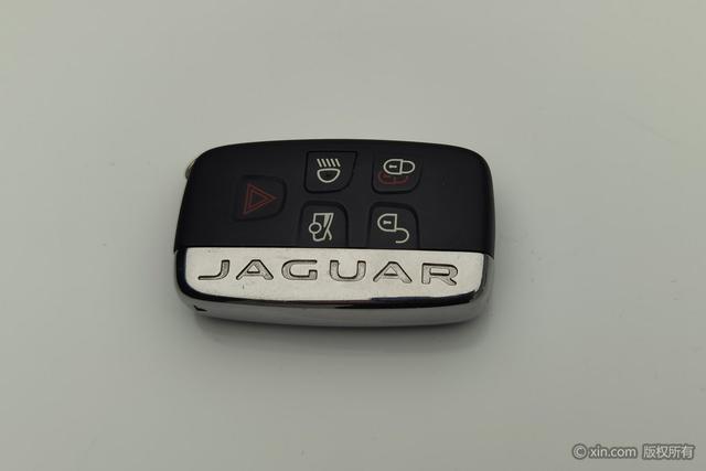 Jaguar XJ 2018 thumb 4