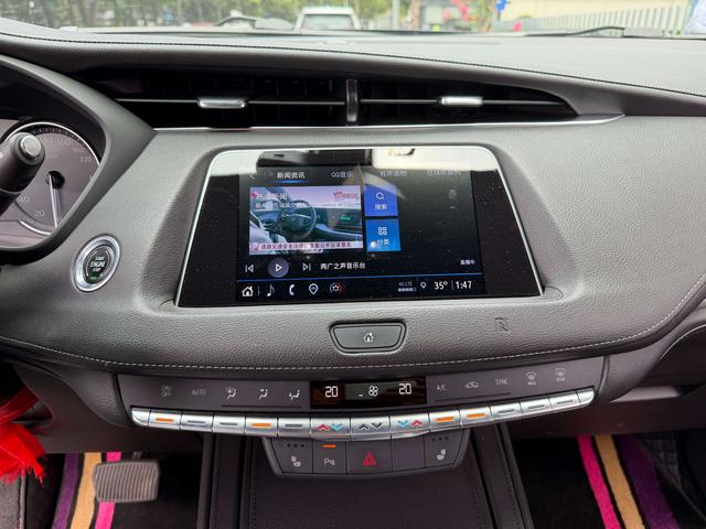 Cadillac XT4 2021 thumb 5