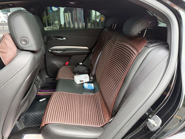 Cadillac XT4 2021 thumb 11