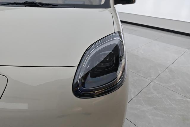 Wuling Mini EV 2025 thumb 2