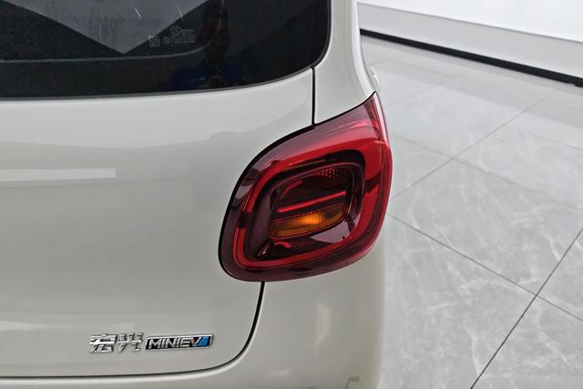 Wuling Mini EV 2025 thumb 3