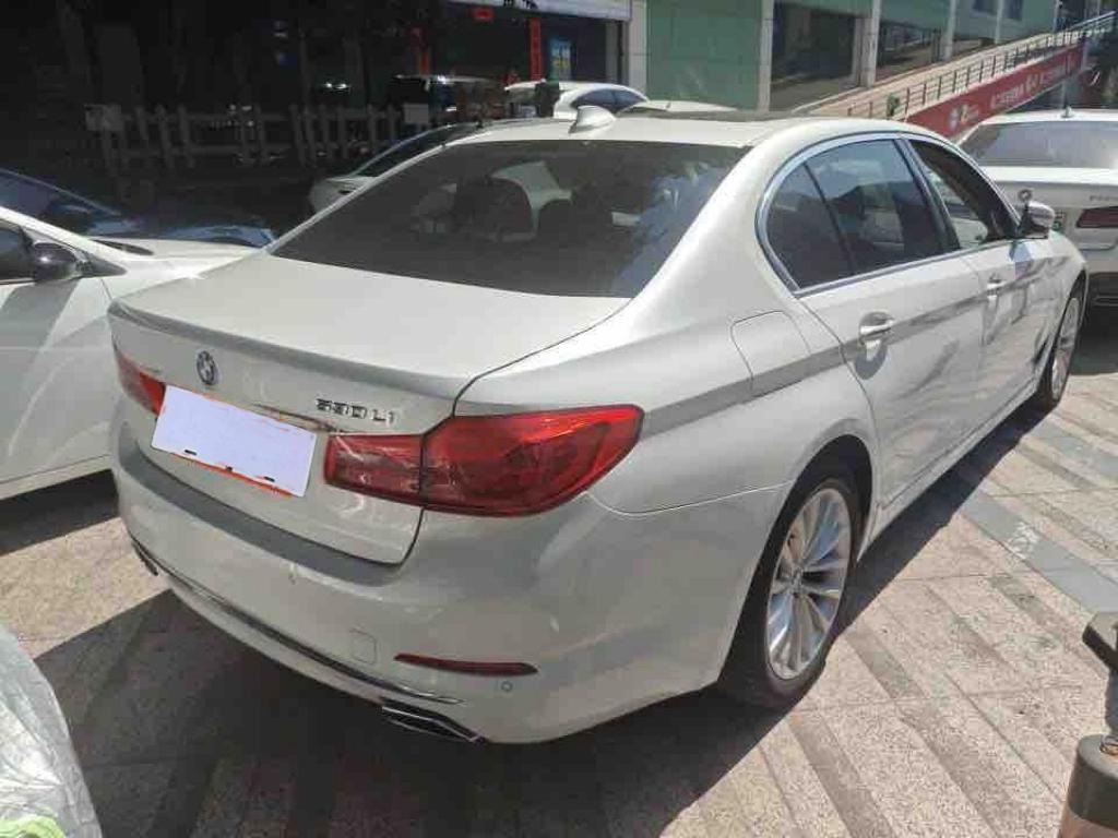 BMW 5 серии 2018 thumb 11