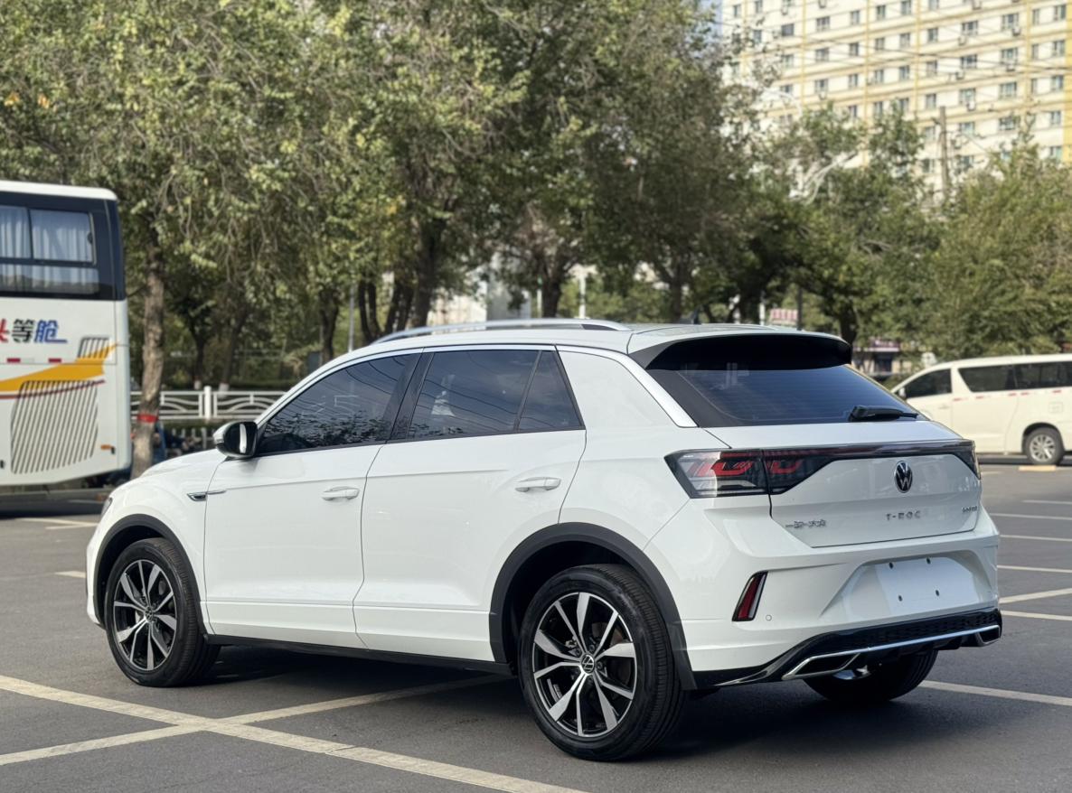 Volkswagen T-Roc 2023 thumb 2