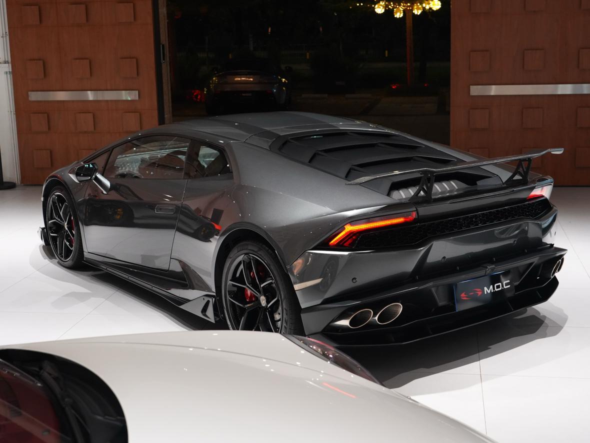 Lamborghini Huracán 2016 thumb 3