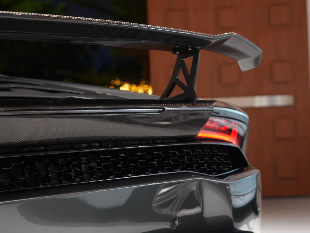 Lamborghini Huracán 2016 thumb 7