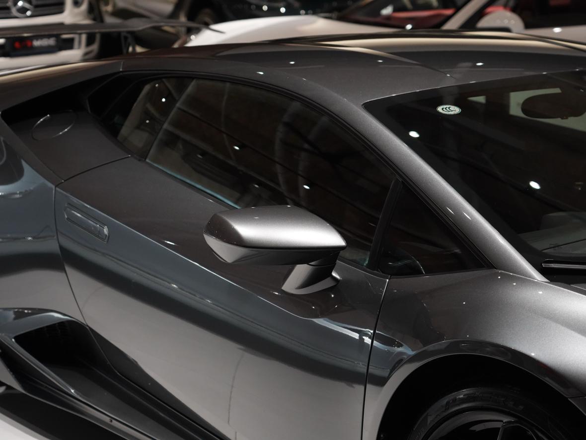 Lamborghini Huracán 2016 thumb 8