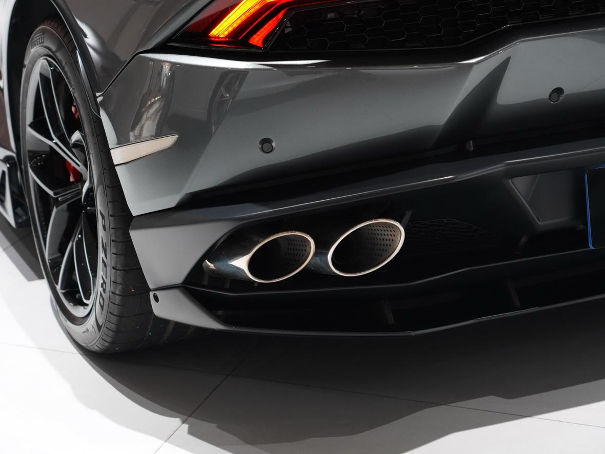 Lamborghini Huracán 2016 thumb 9