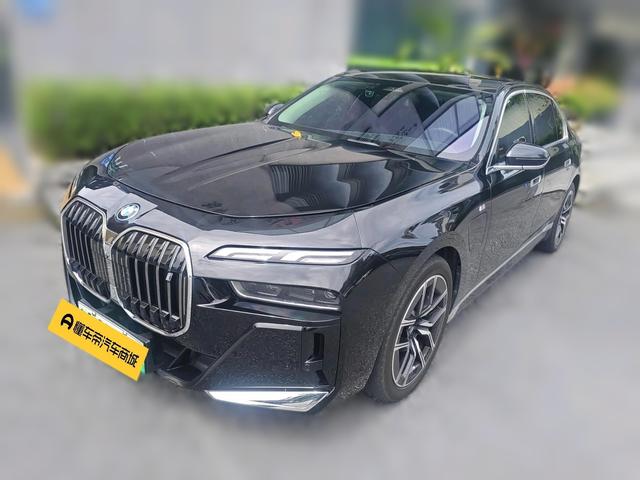 BMW i7 2023 thumb 11