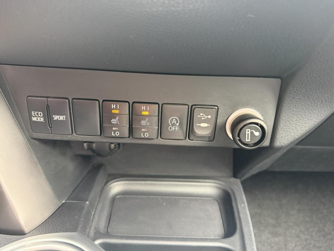 Toyota RAV4 2016 thumb 7