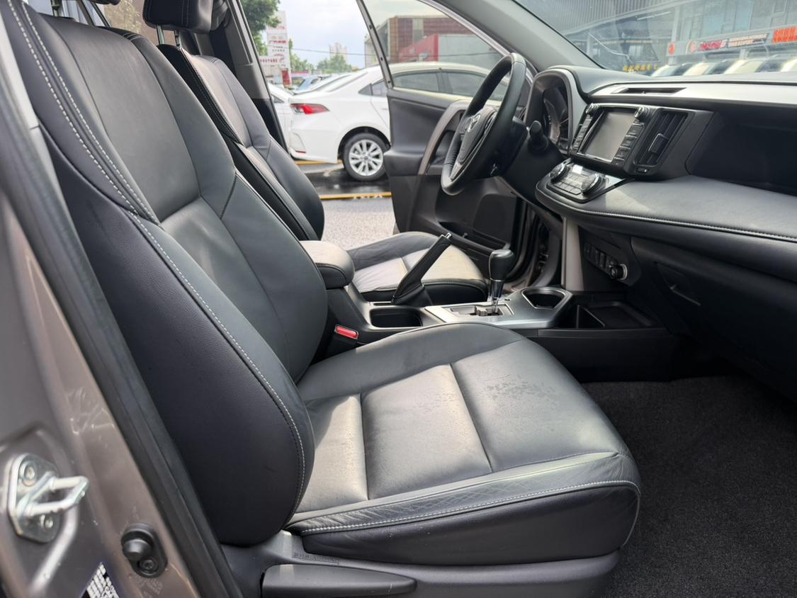 Toyota RAV4 2016 thumb 12