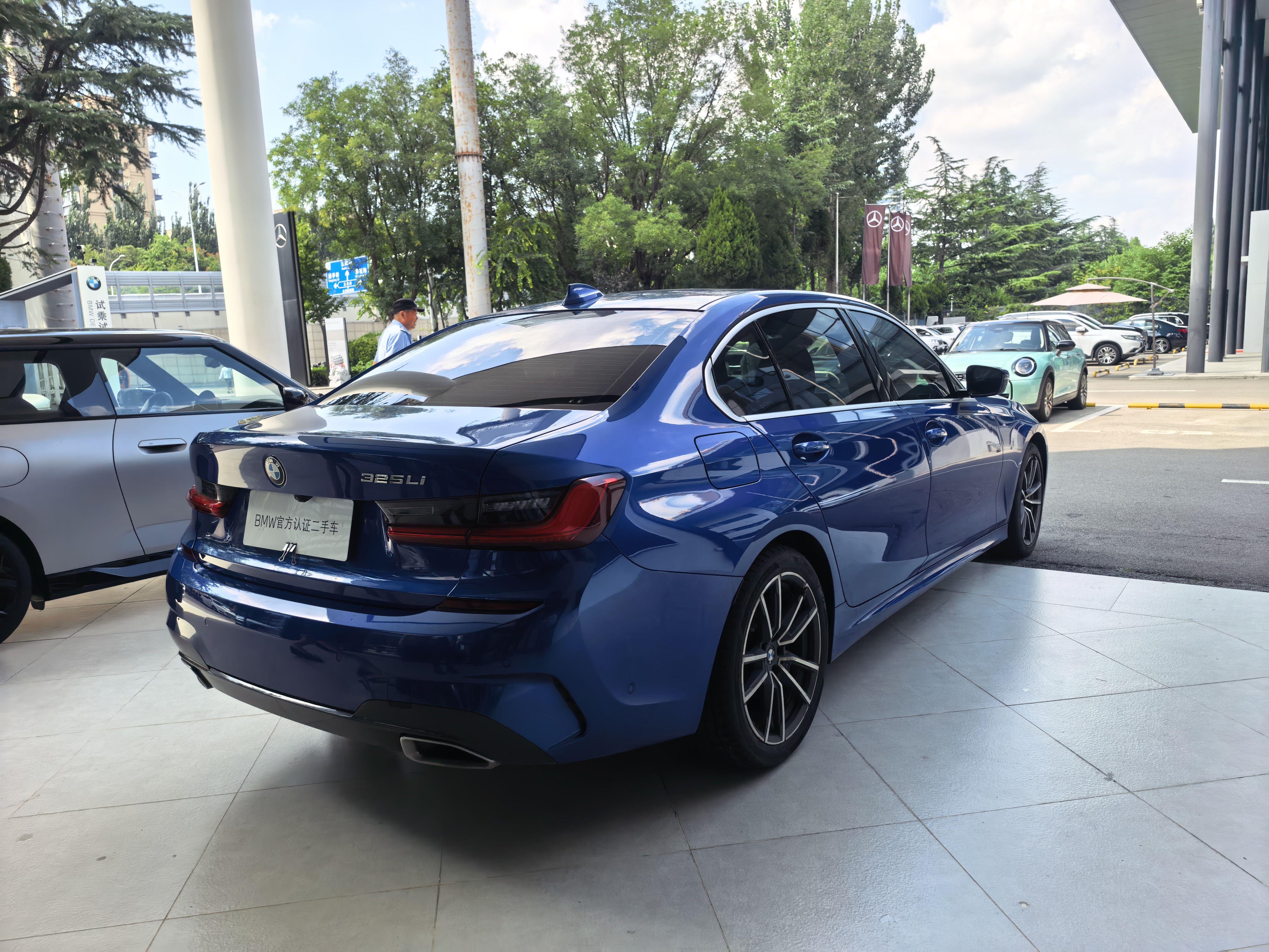 BMW 3 серии 2020 thumb 2