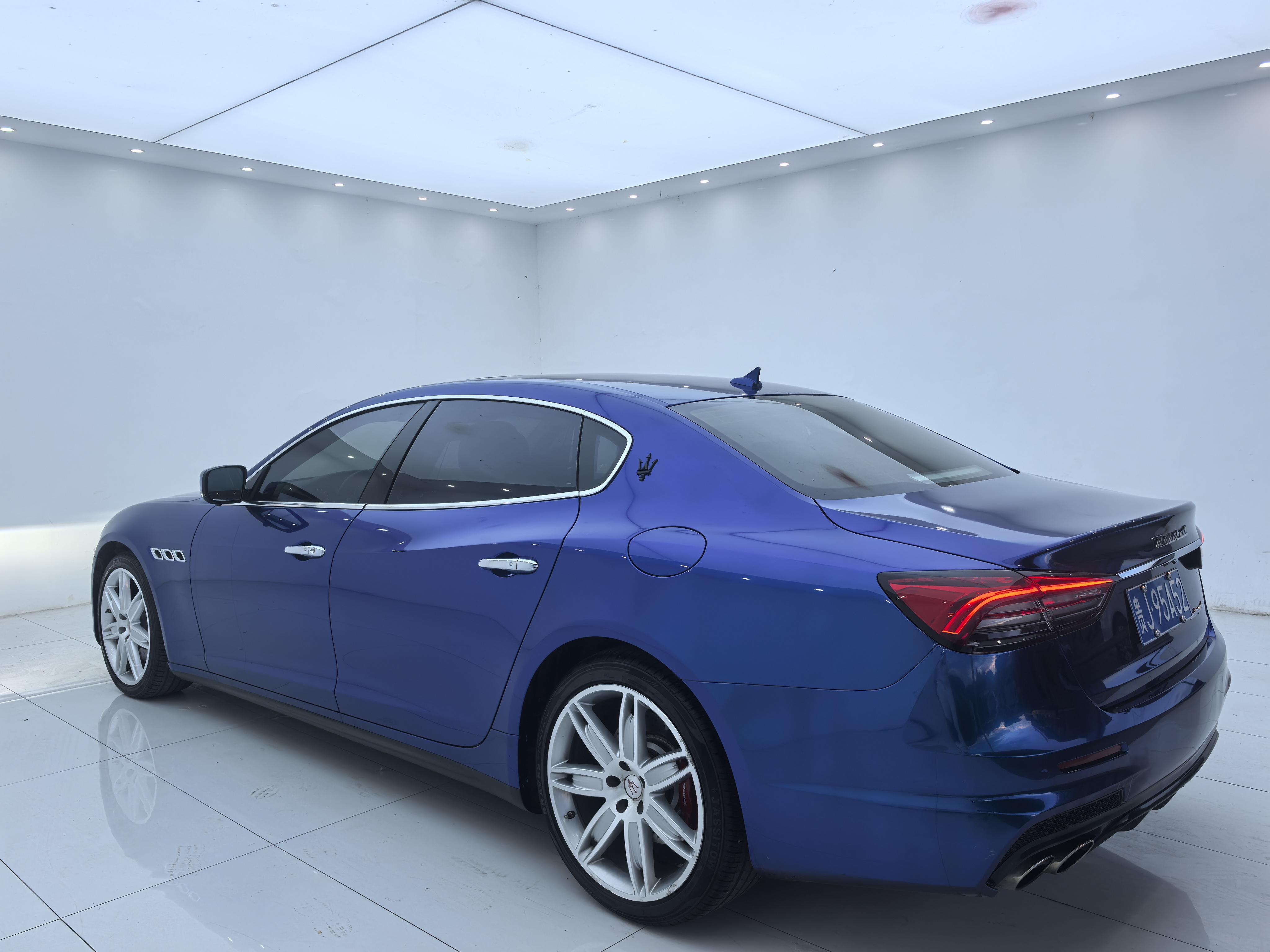 Maserati Zong Cai 2013 thumb 2