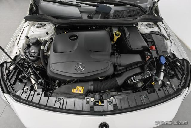 Mercedes-Benz GLA 2018 thumb 3