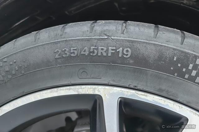 Mercedes-Benz GLA 2018 thumb 7