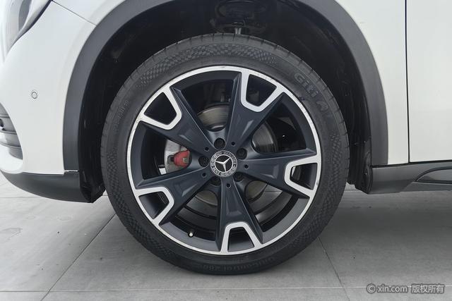 Mercedes-Benz GLA 2018 thumb 9