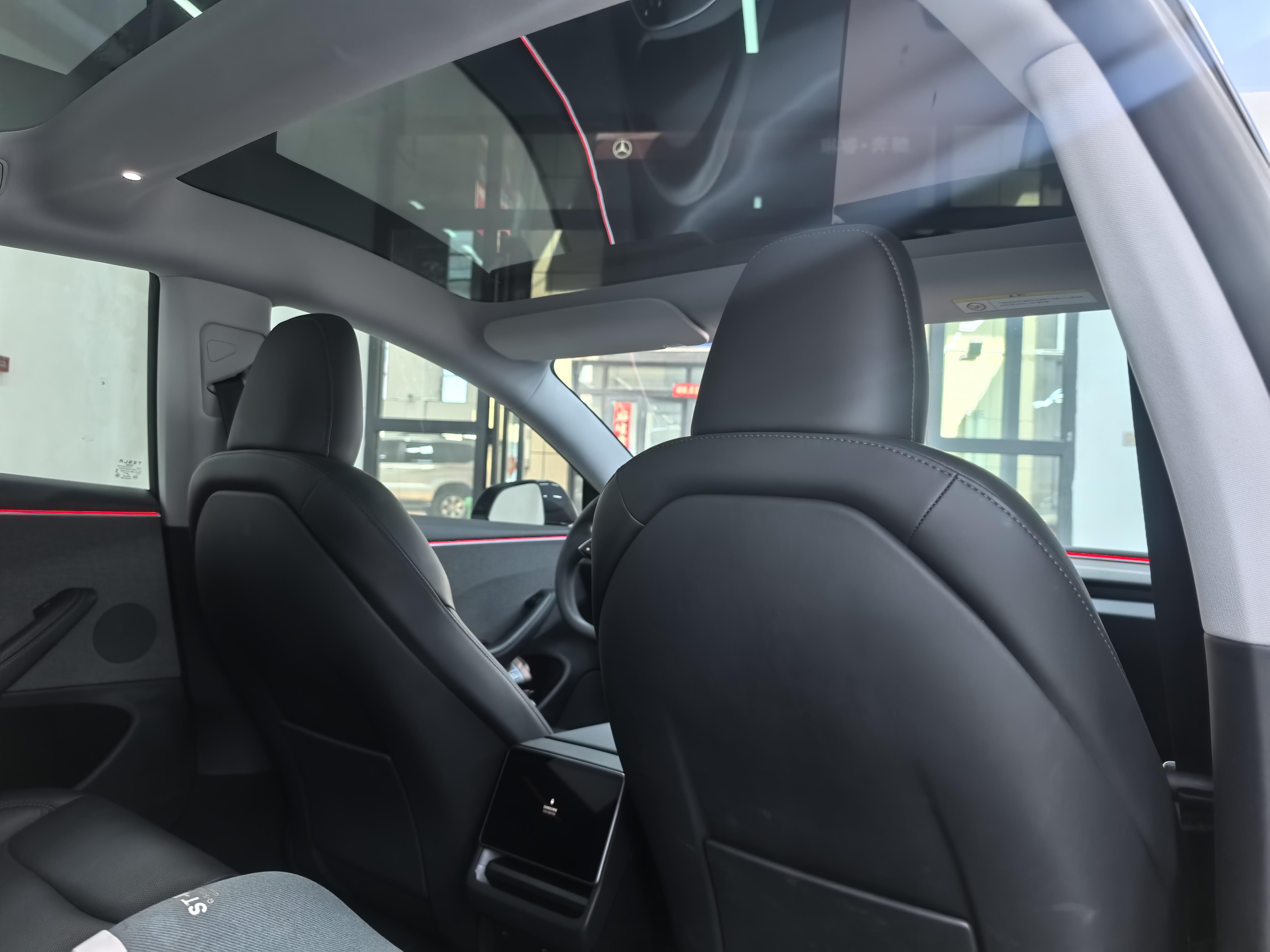 Tesla Model 3 2023 thumb 12
