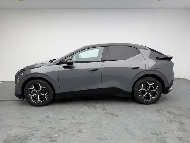 Lynk & Co Z20 2025 thumb 2