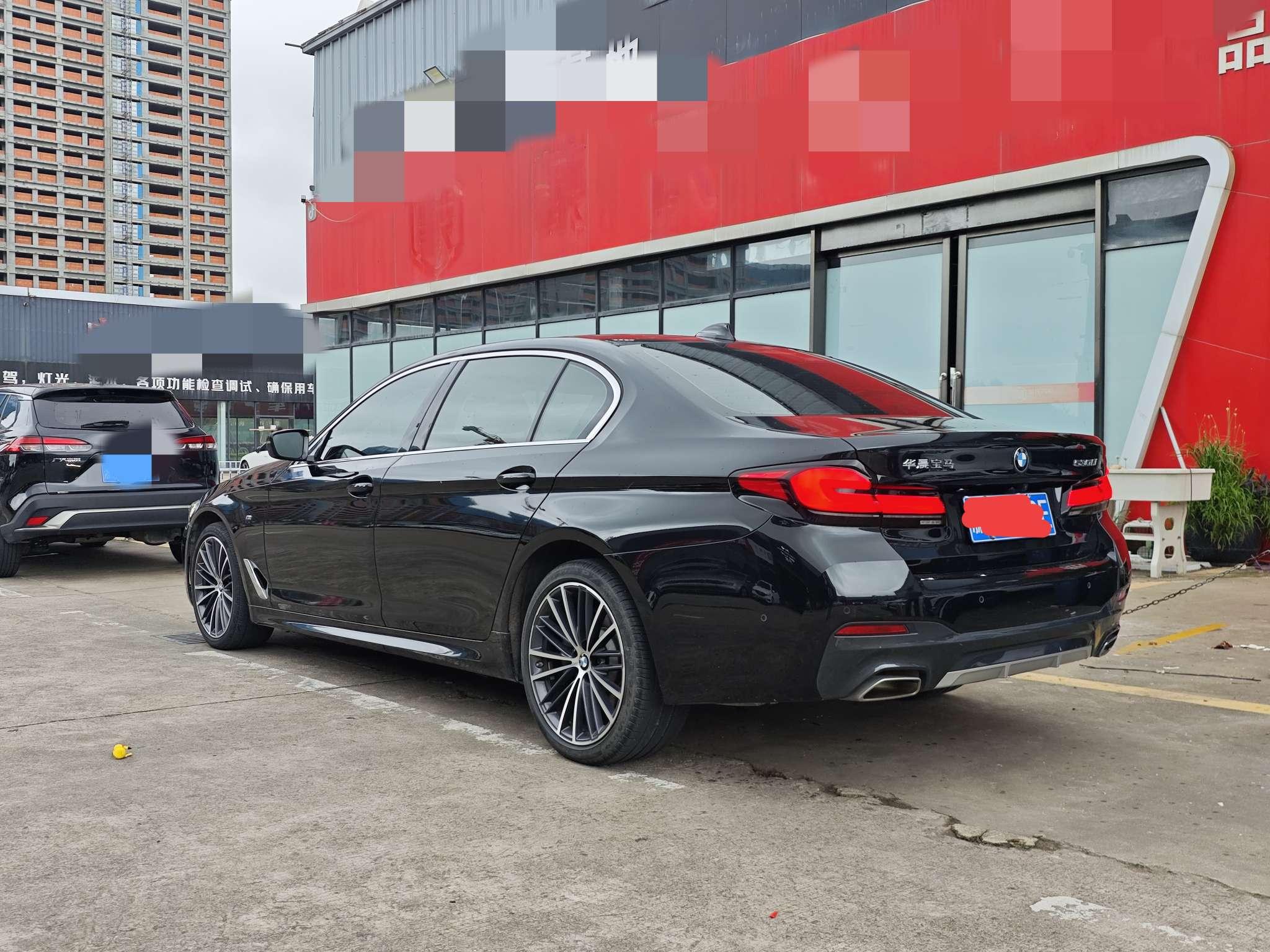 BMW 5 серии 2023 thumb 2