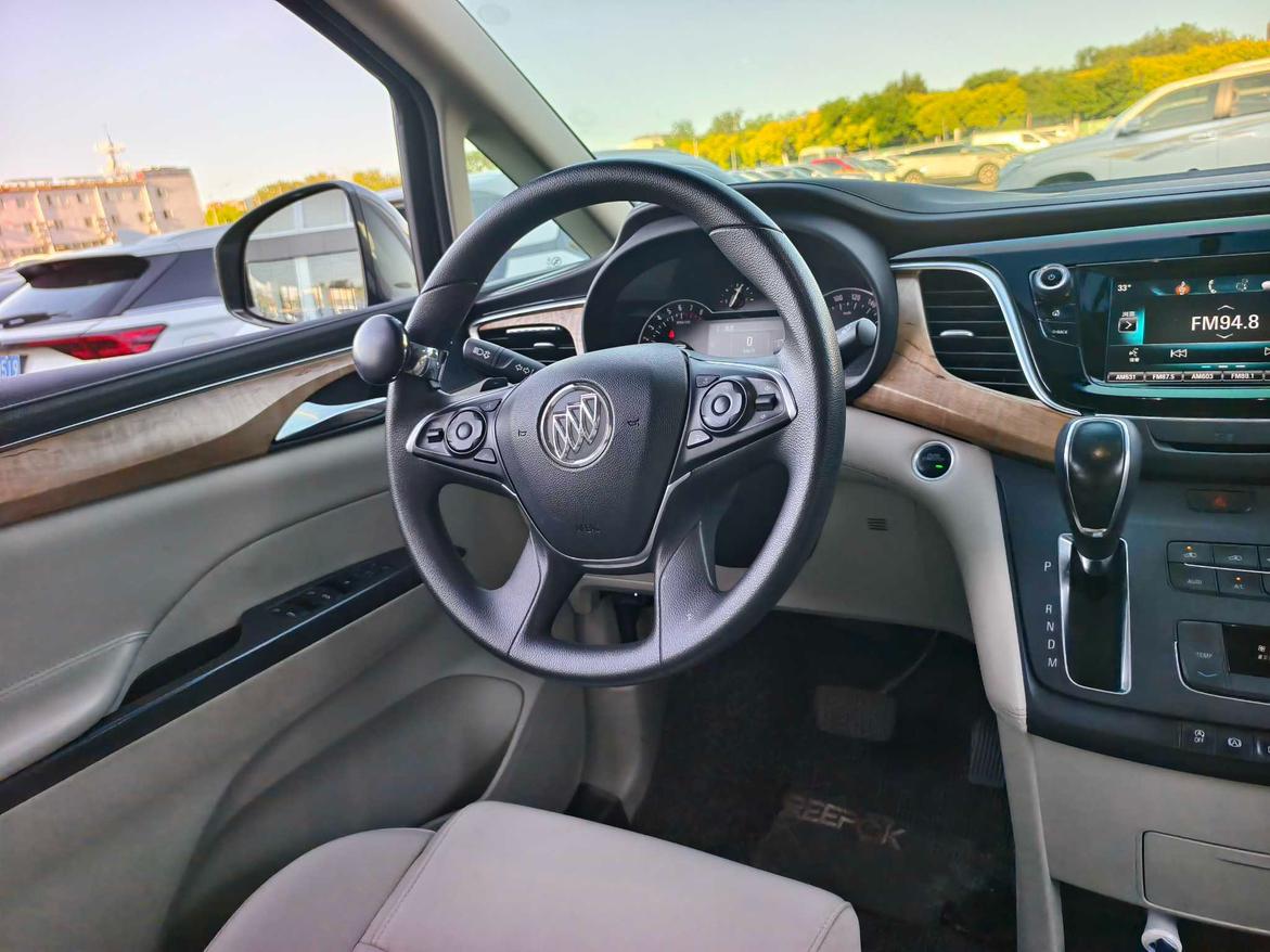 Buick GL8 2018 thumb 11